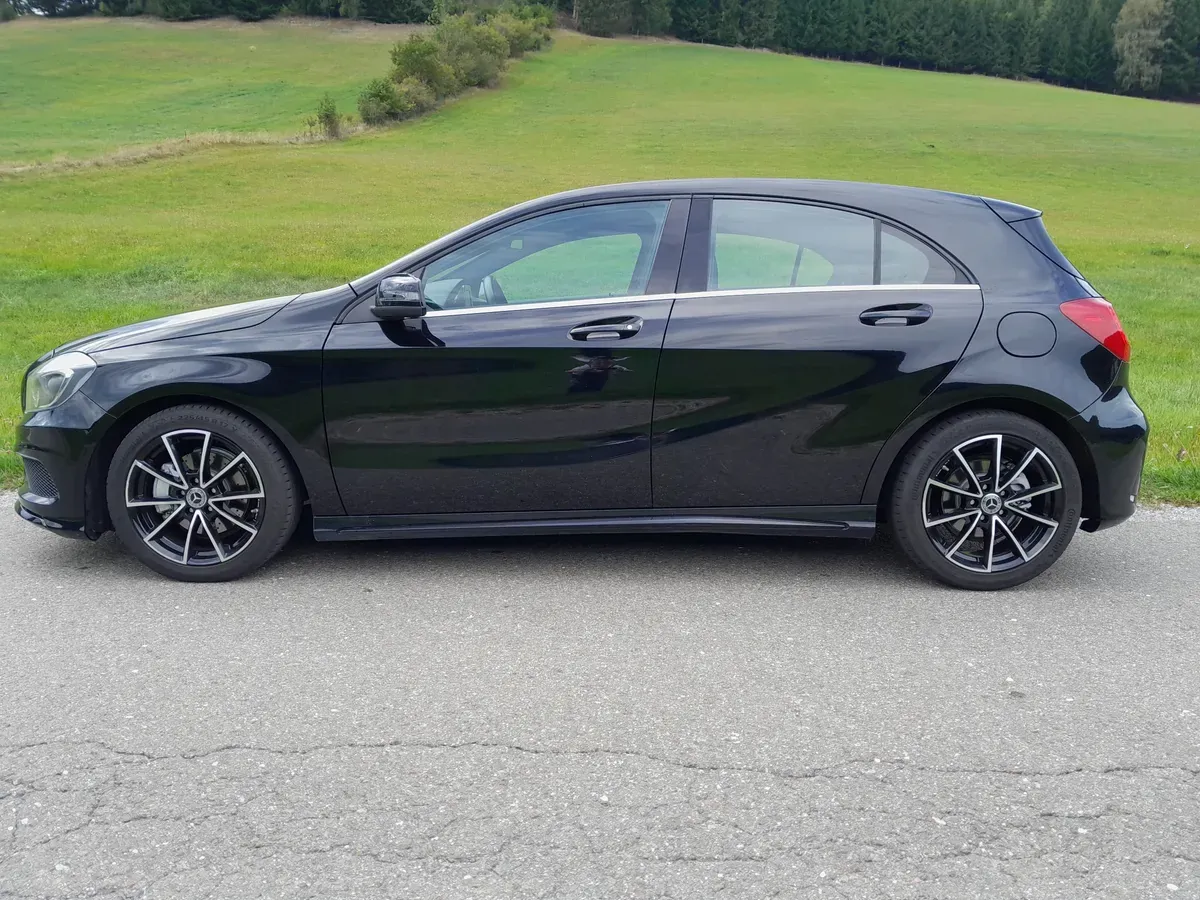 Mercedes-Benz A-Class 2013 photo 3