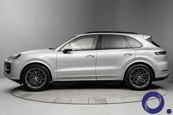 Porsche Cayenne 2024 photo 2