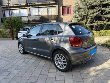 Volkswagen Polo 2011 photo 2