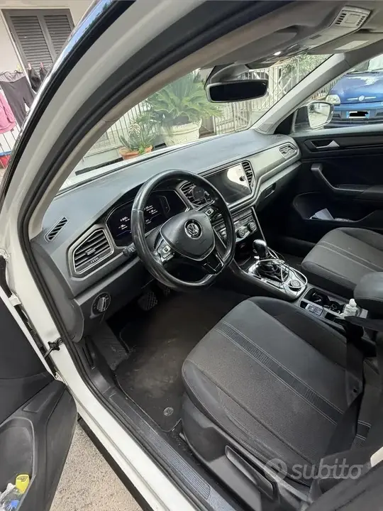 Volkswagen T-Roc 2018 photo 5