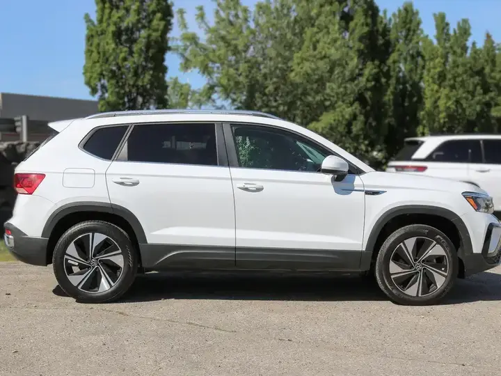 Volkswagen Taos 2024 photo 4