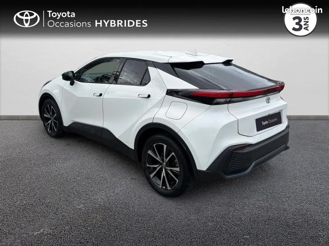 Toyota C-Hr 2024 photo 2