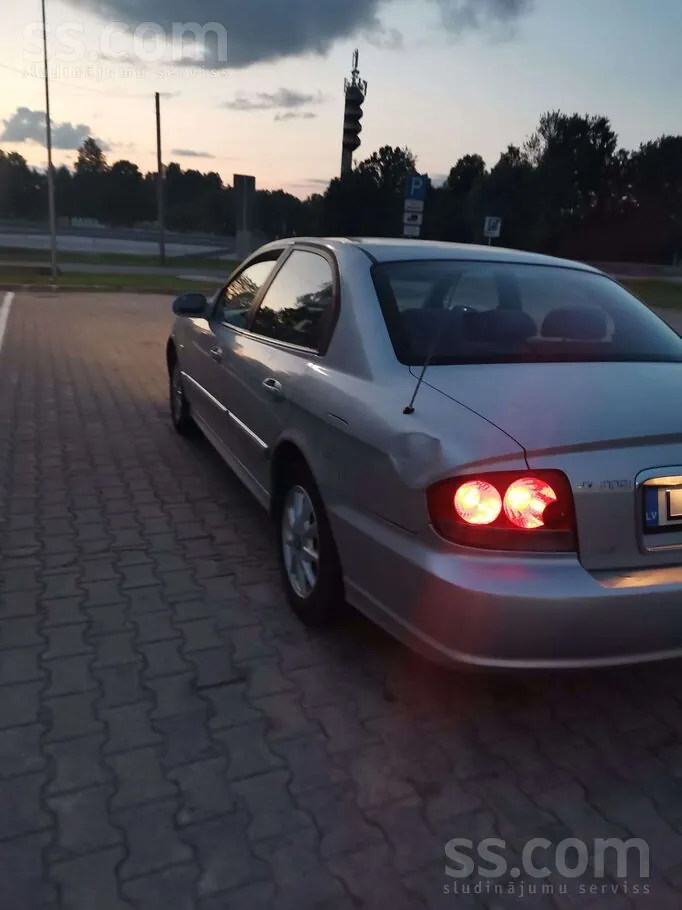 Hyundai Sonata 2003 photo 3