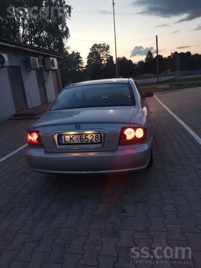 Hyundai Sonata 2003 photo 4