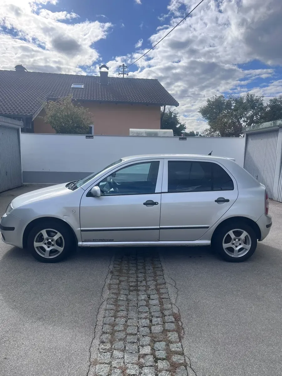 Skoda Fabia 2005 photo 3