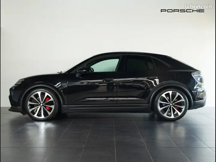 Porsche Macan 2025 photo 2