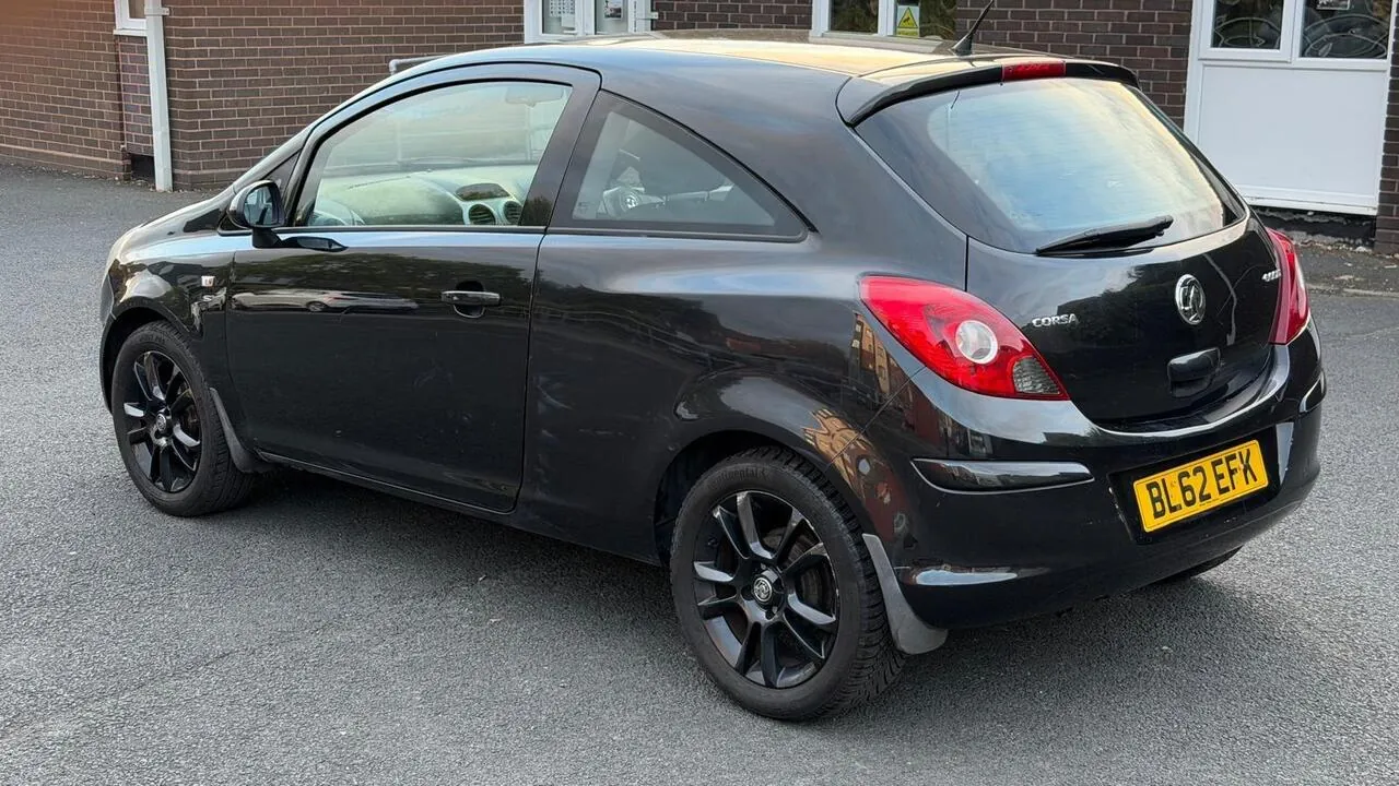 Vauxhall Corsa 2013 photo 4
