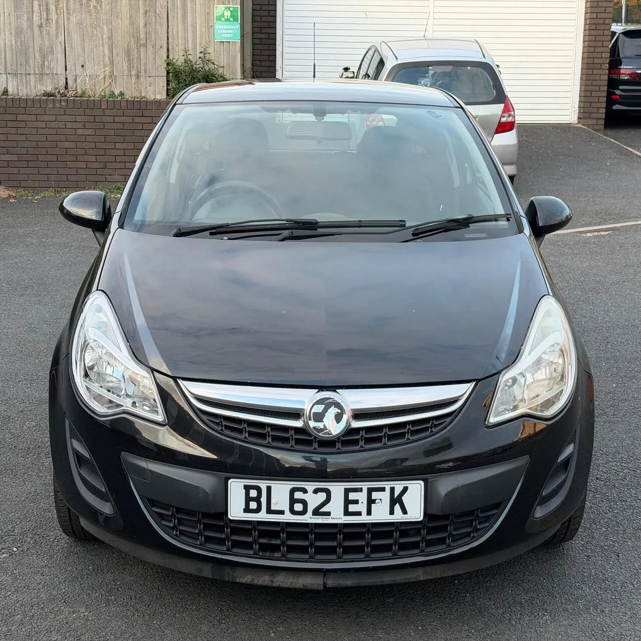 Vauxhall Corsa 2013 photo 2