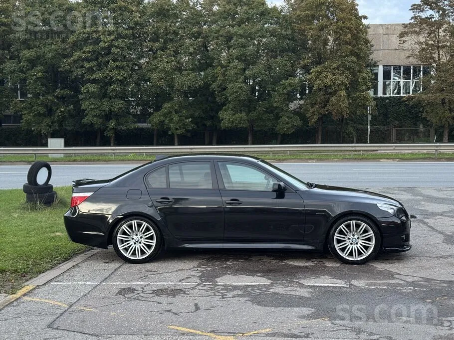 BMW E60 2005 photo 4