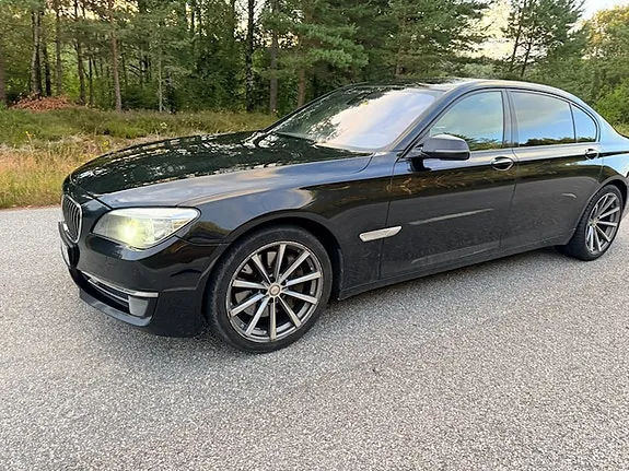 BMW 750Ld 2013 photo 2