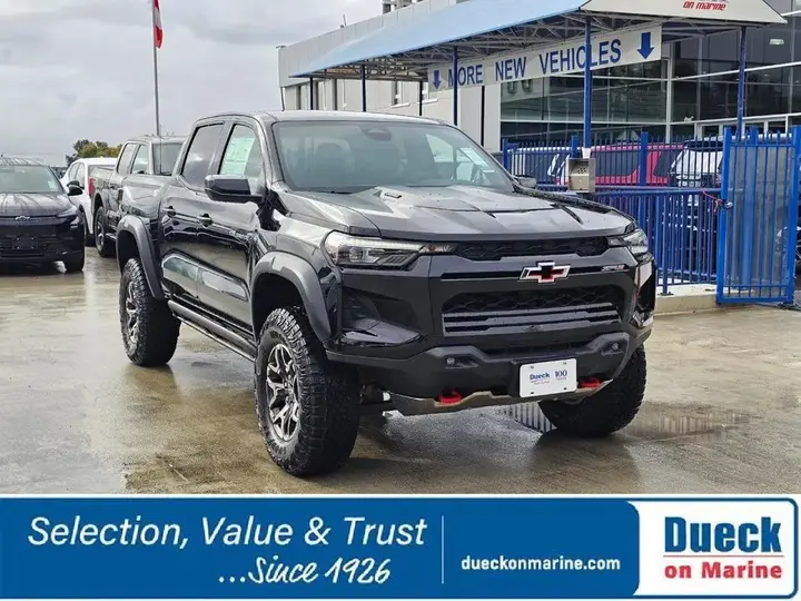 Chevrolet Colorado 2026 photo 2