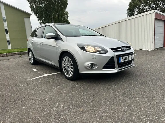 Ford Focus 2014 photo 2