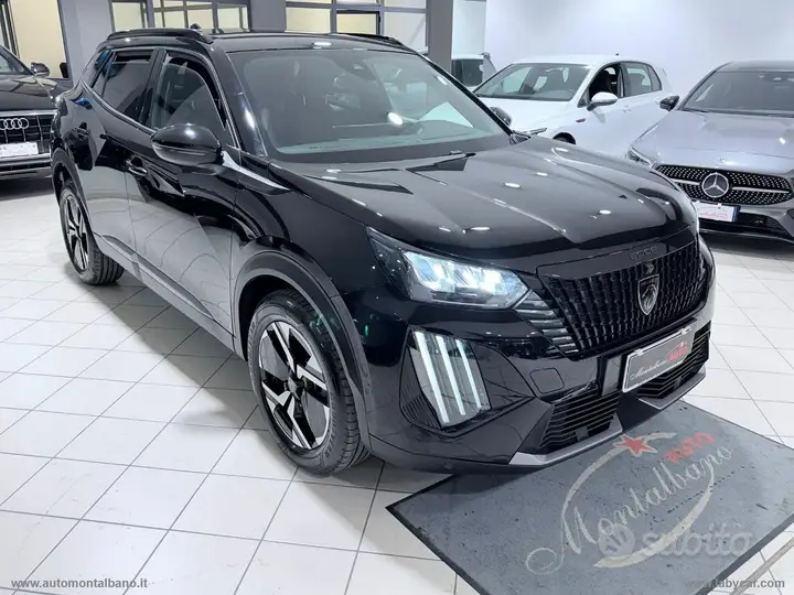 Peugeot 2008 2024 photo 3