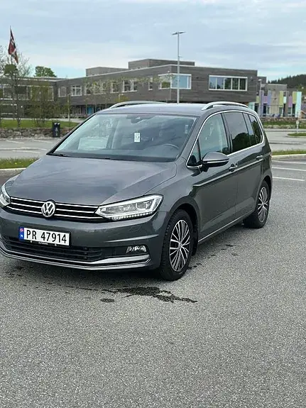Volkswagen Touran 2018 photo 2