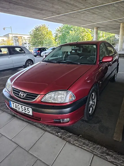 Toyota Avensis 2002 photo 2