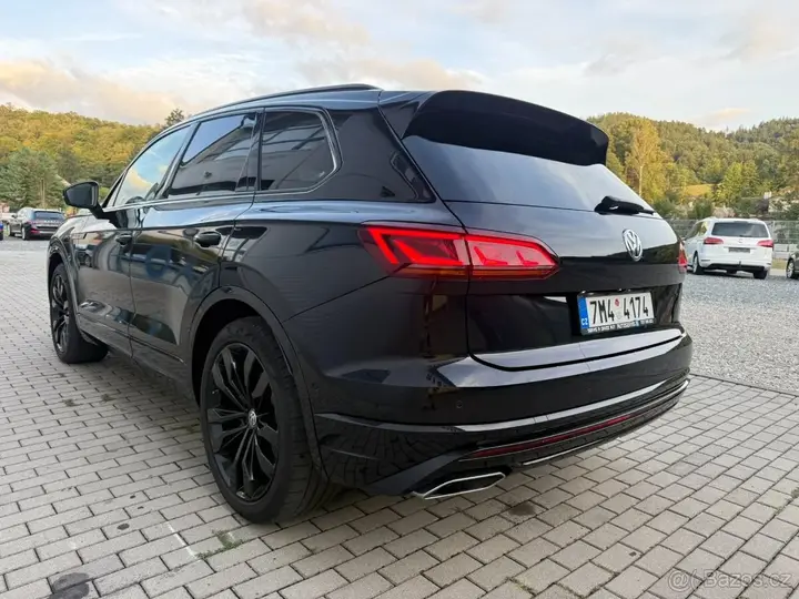Volkswagen Touareg 2020 photo 2