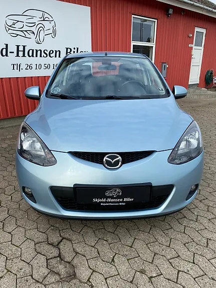 Mazda 2 2008 photo 4