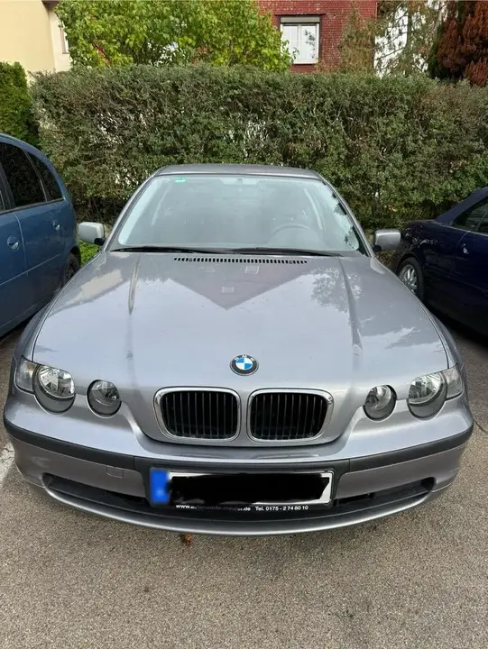 BMW 318I