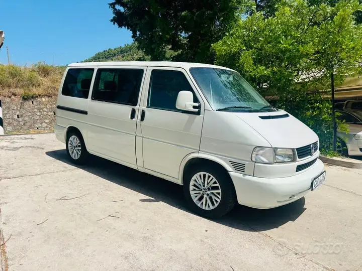 Volkswagen Multivan 2001 photo 3