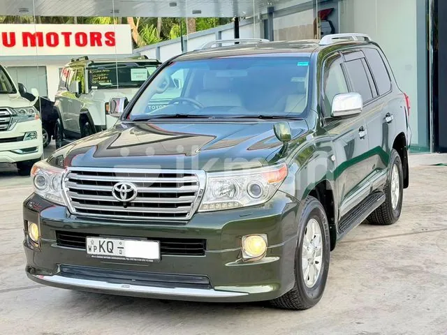 Toyota Land Cruiser 2011 photo 2