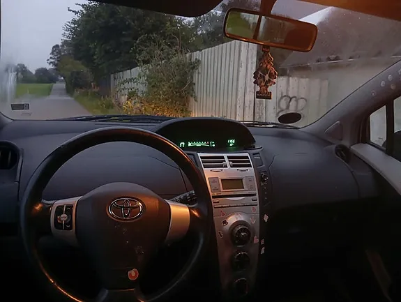 Toyota Yaris 2006 photo 4