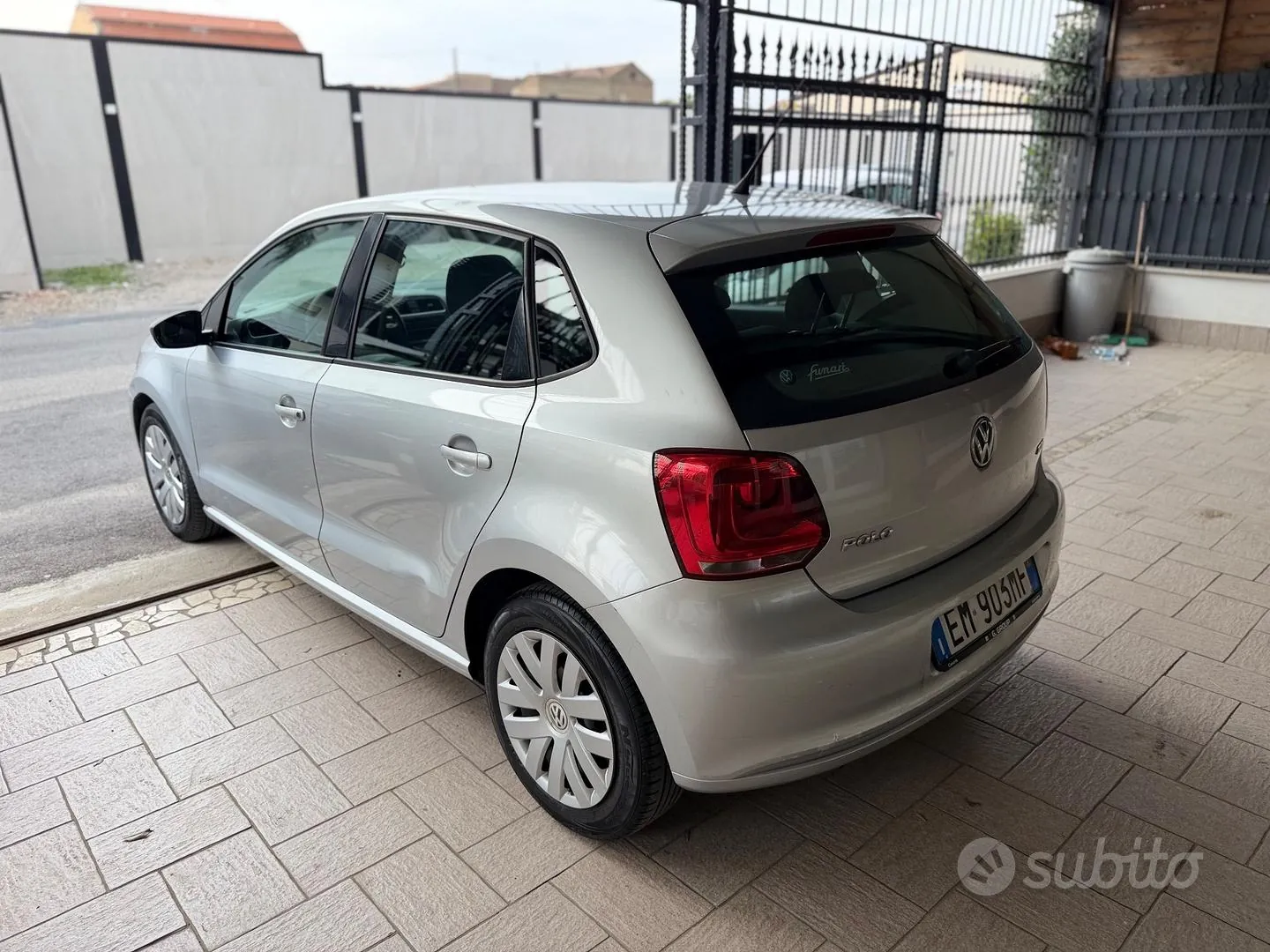 Volkswagen Polo 2012 photo 4
