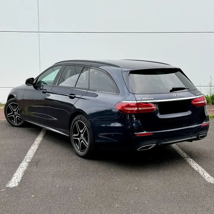 Mercedes-Benz E300De 2020 photo 4