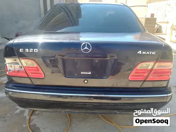 Mercedes-Benz E-Class 2002 photo 2