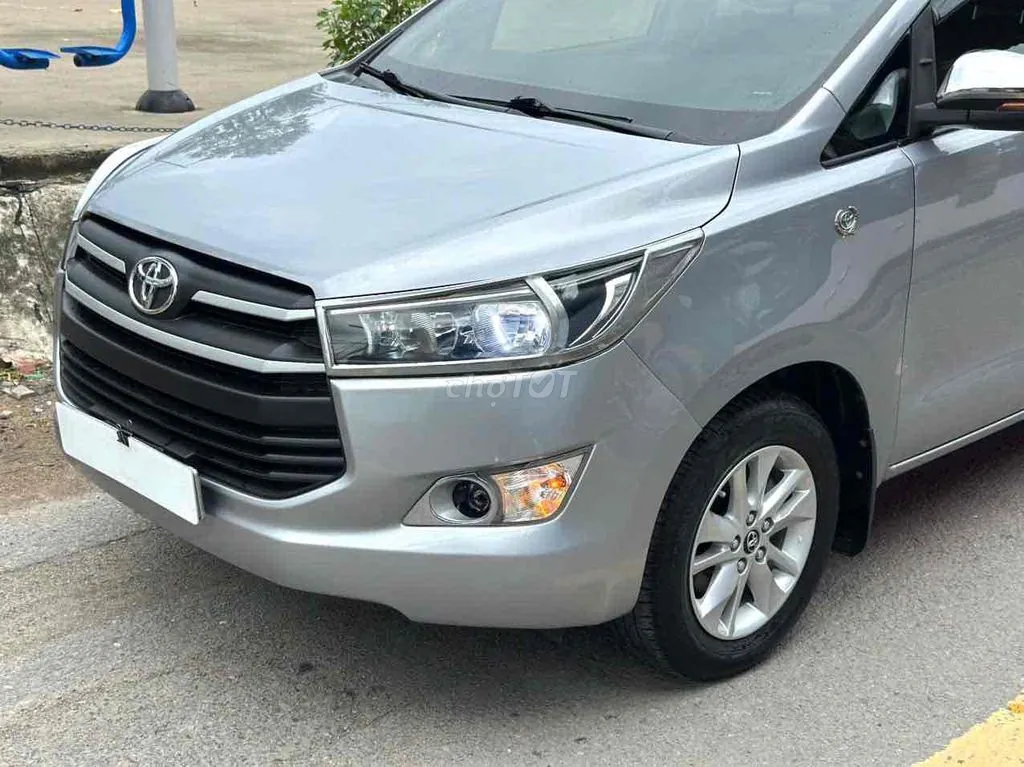 Toyota Innova 2018 photo 3