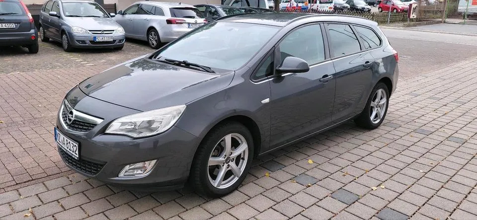 Opel Astra J