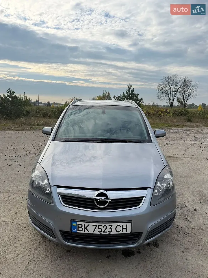Opel Zafira 2005 photo 2