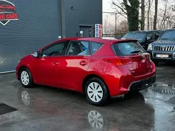 Toyota Auris 2013 photo 3