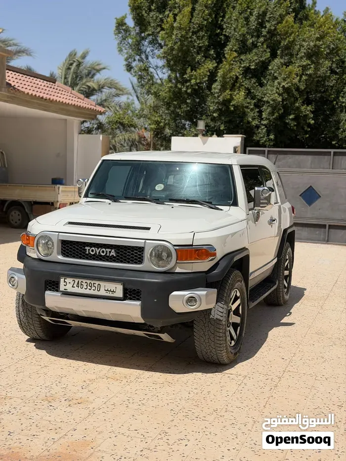 Toyota Fj 2012 photo 5