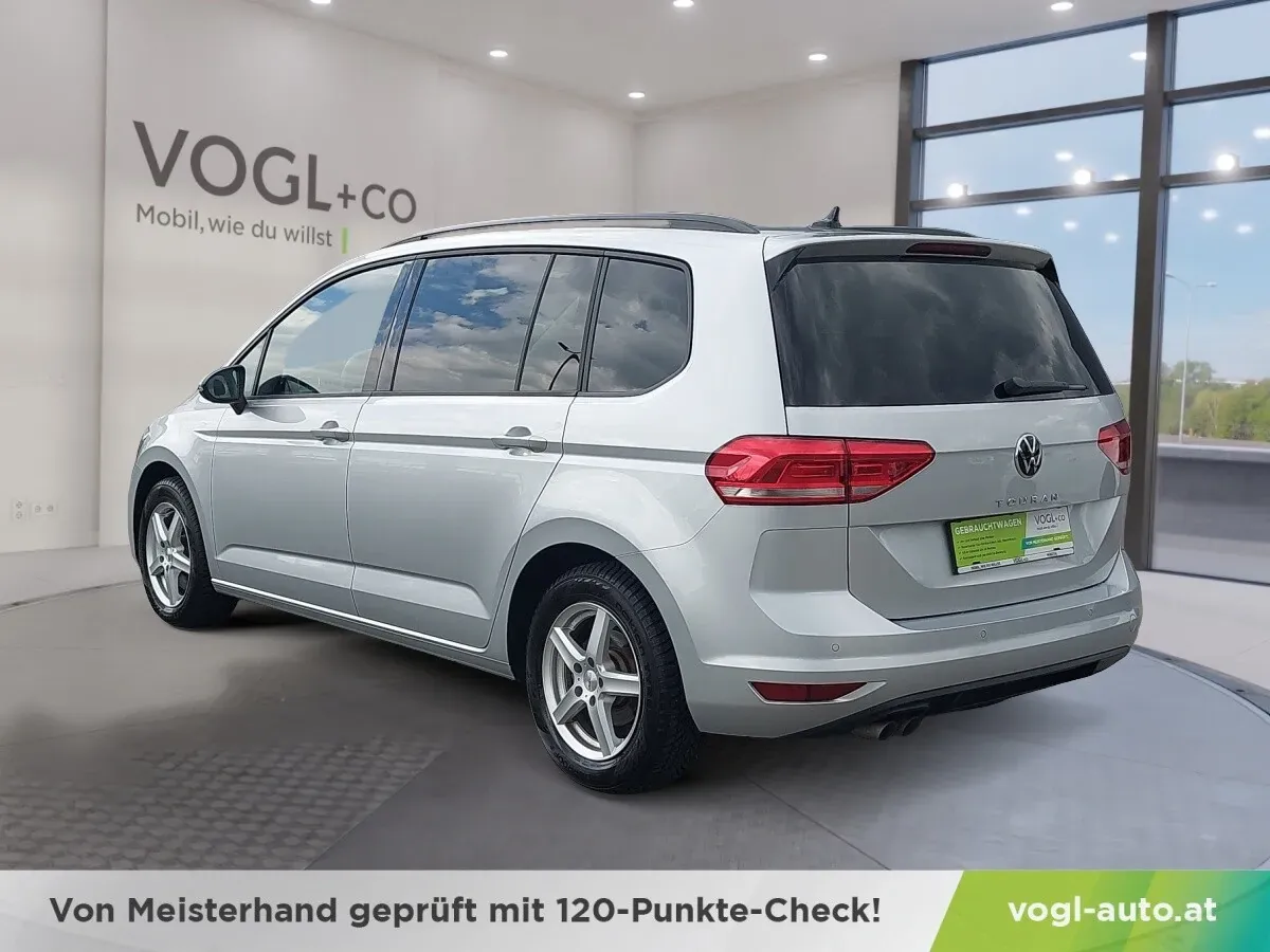 Volkswagen Touran 2024 photo 3