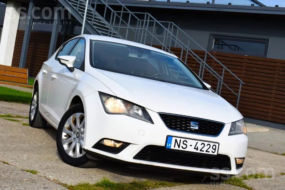 Seat Leon 2013 photo 2