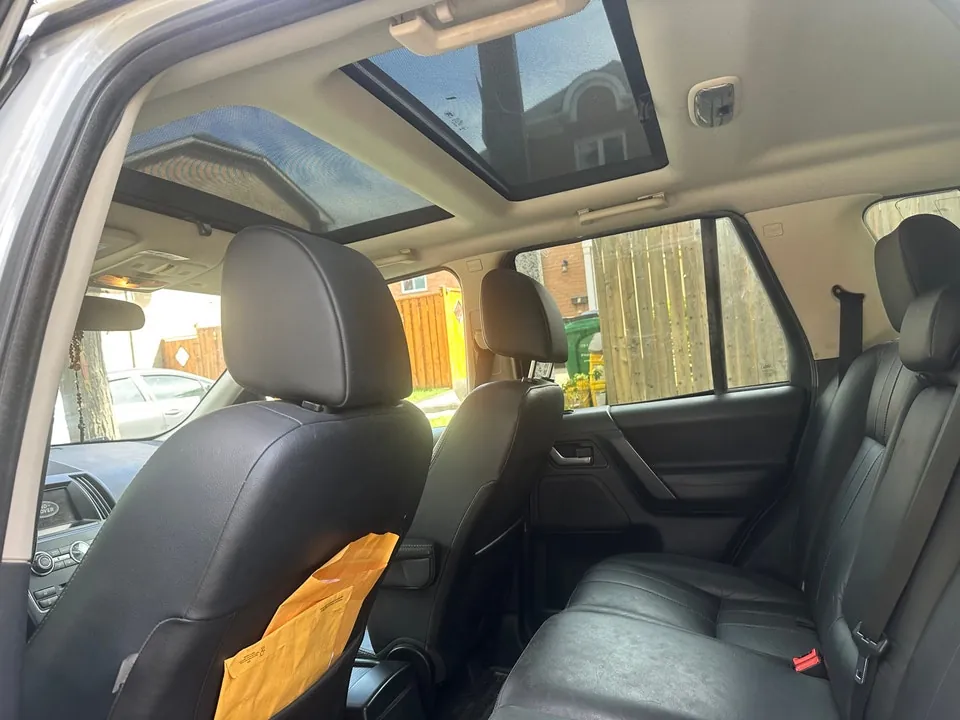 Land Rover Lr2 2013 photo 5