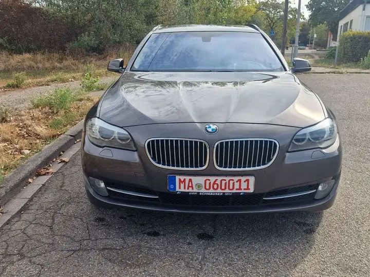 BMW 530 5 Touring 2012 photo 5