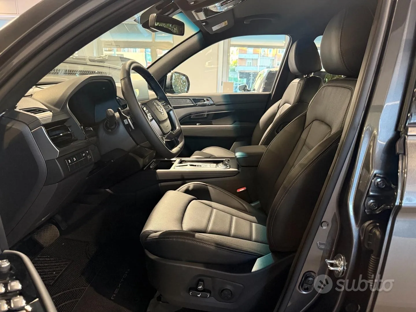 KG Mobility Rexton photo 2