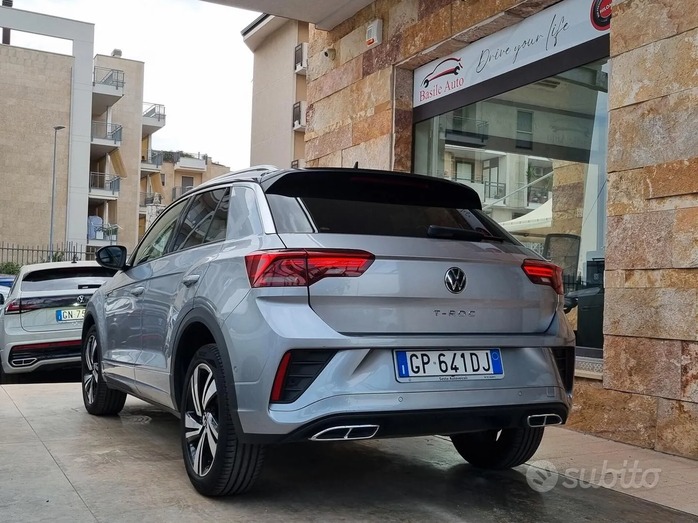 Volkswagen T-Roc 2023 photo 3