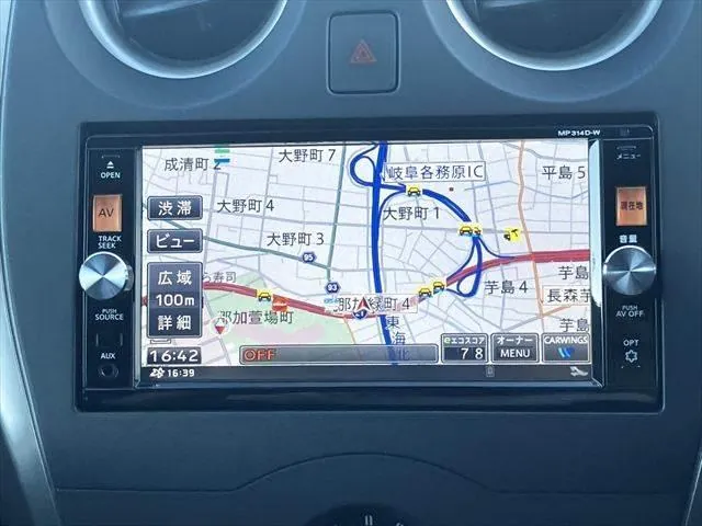 Nissan Note 2015 photo 4