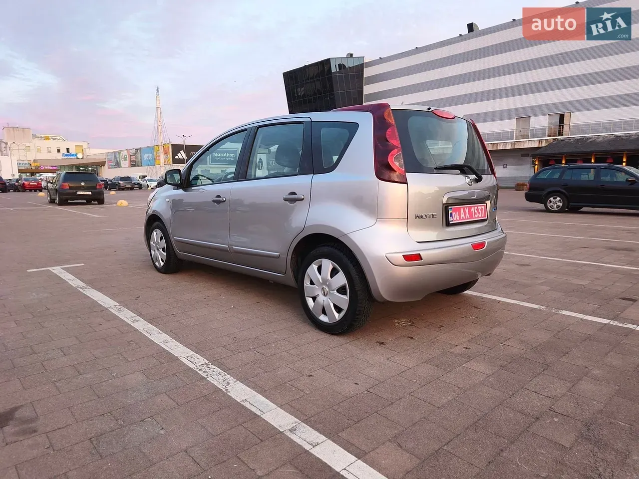 Nissan Note 2011 photo 5