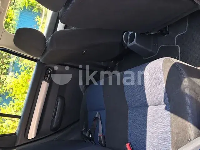 Suzuki Swift 2009 photo 4