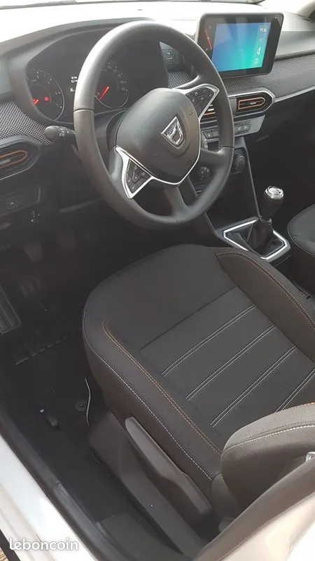 Dacia Sandero 2022 photo 3