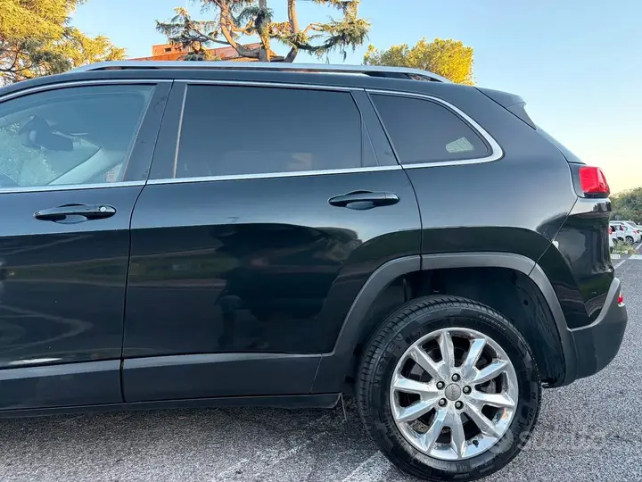 Jeep Cherokee 2016 photo 4