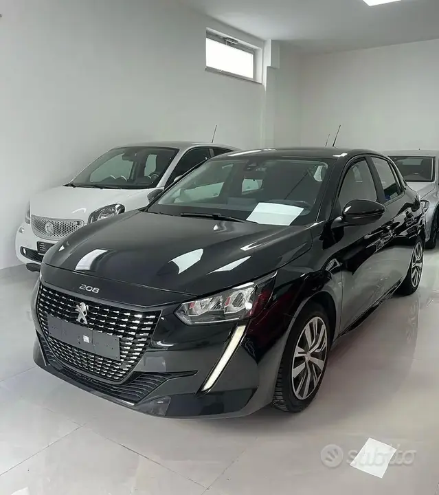 Peugeot 208 2021 photo 2