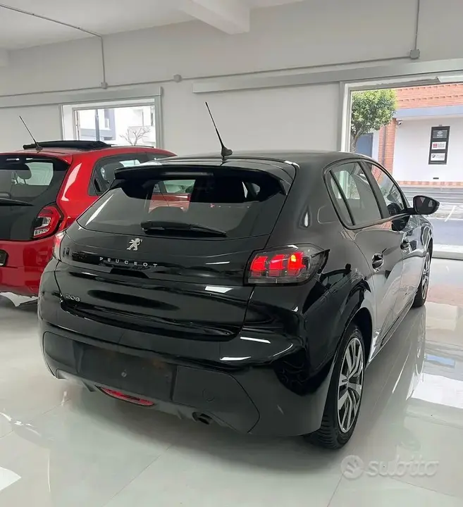 Peugeot 208 2021 photo 4
