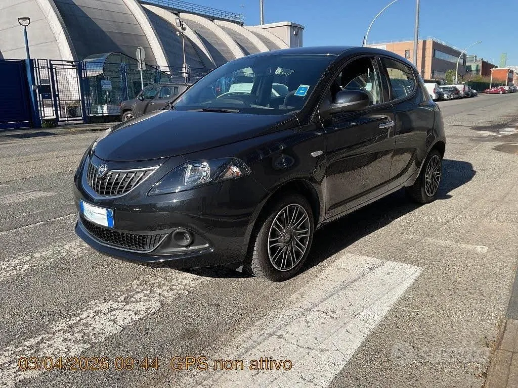 Lancia Ypsilon