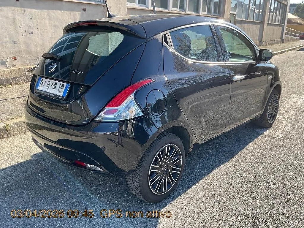 Lancia Ypsilon 2022 photo 2