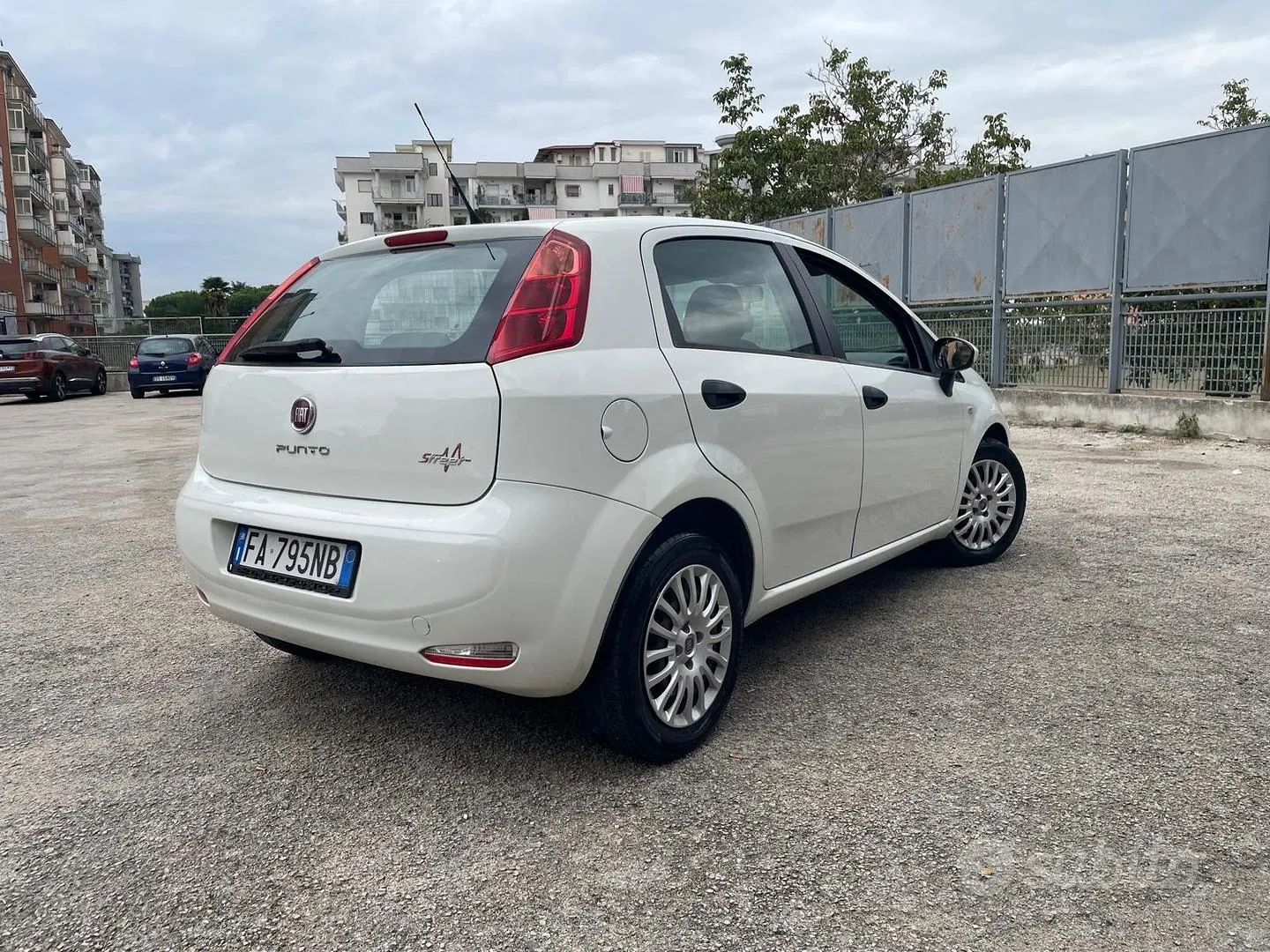 Fiat Punto 2015 photo 5