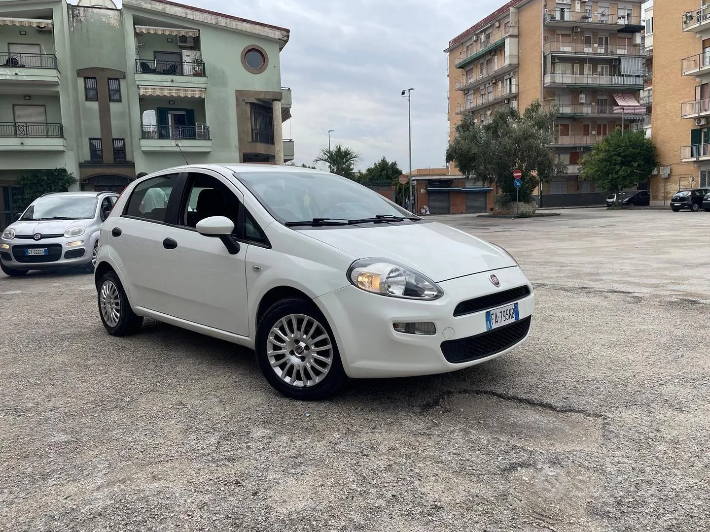 Fiat Punto 2015 photo 4